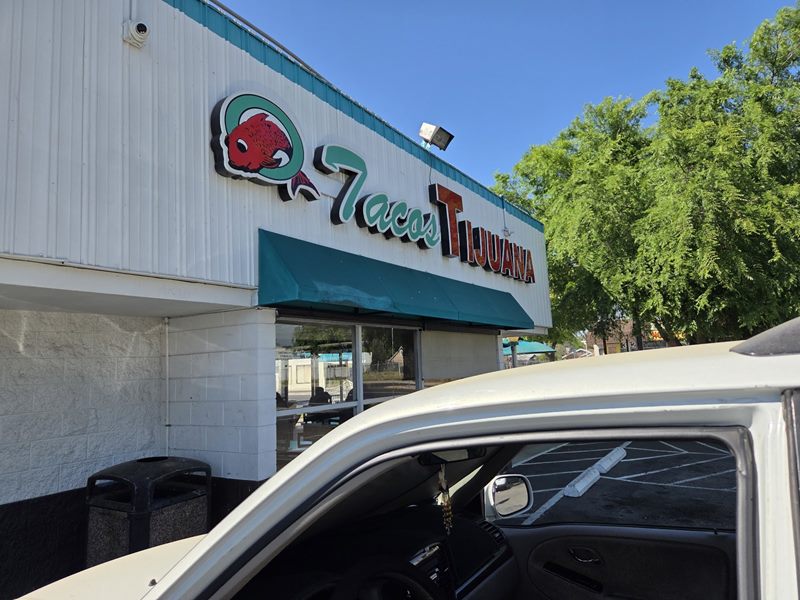 Tacos, Tijuana exterior